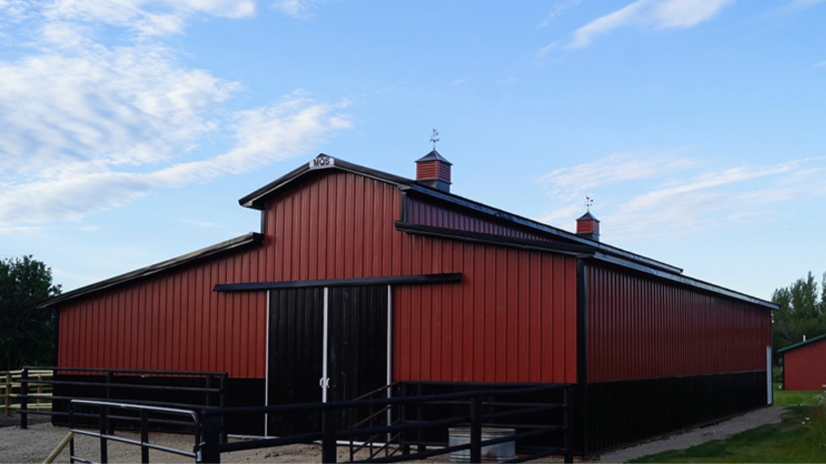 8 Design Options for Post-Frame Metal Buildings in Wyoming