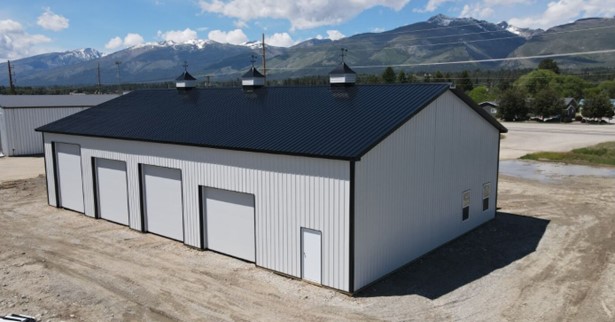 Keeping Metal Buildings in Cody Warm During the 2023 Winter