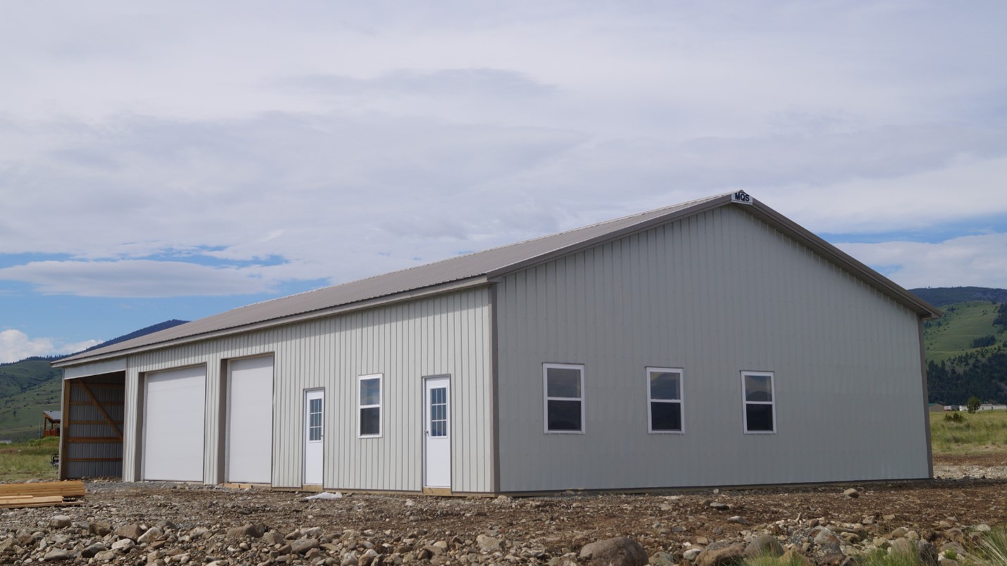 Steel Building Construction in Belgrade: Exploring the Benefits of Metal Buildings