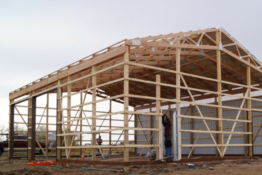 Power County Amish barn builders