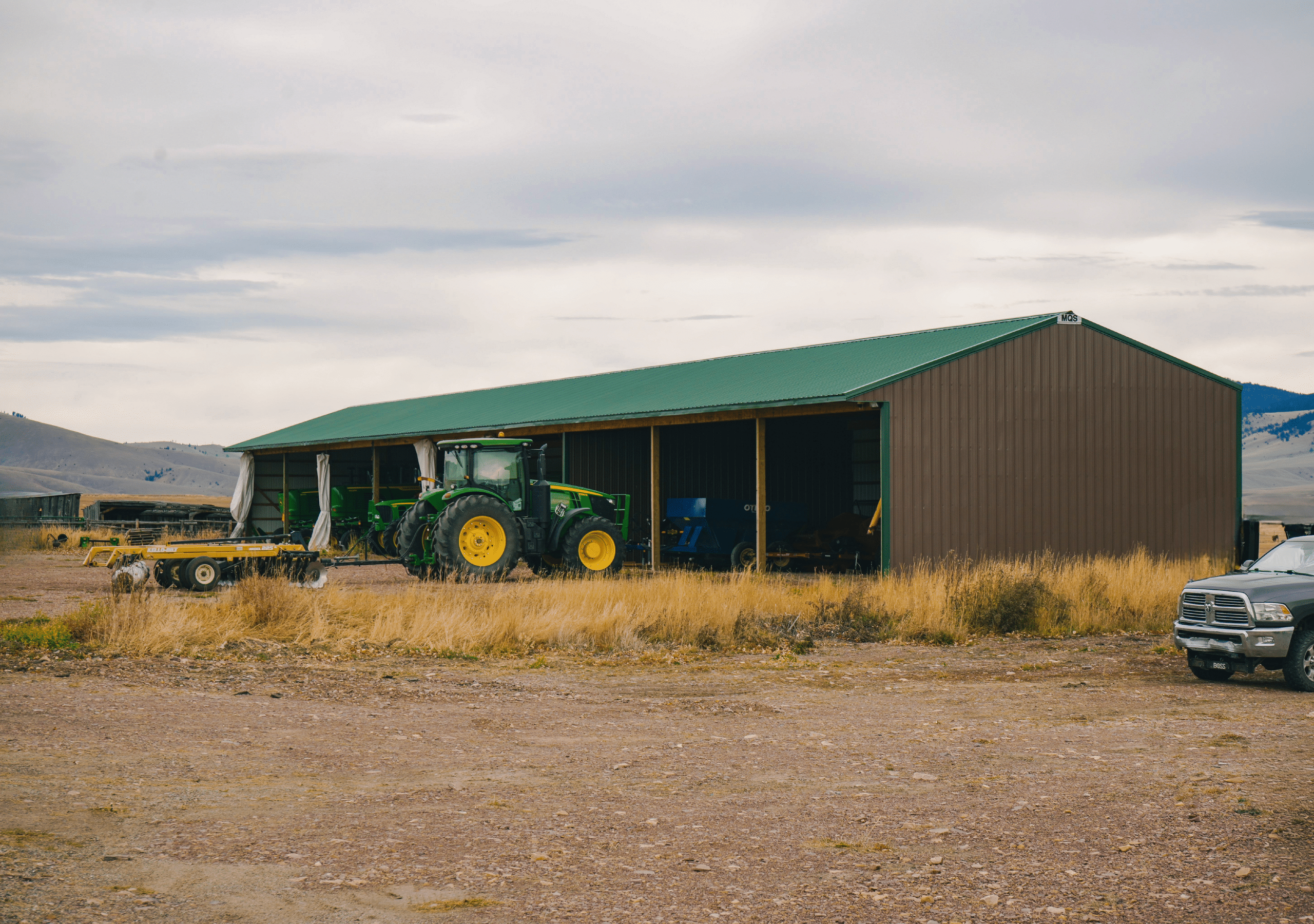 What Should You Consider When Choosing Garage Hobby Shop Builders in Fremont County?