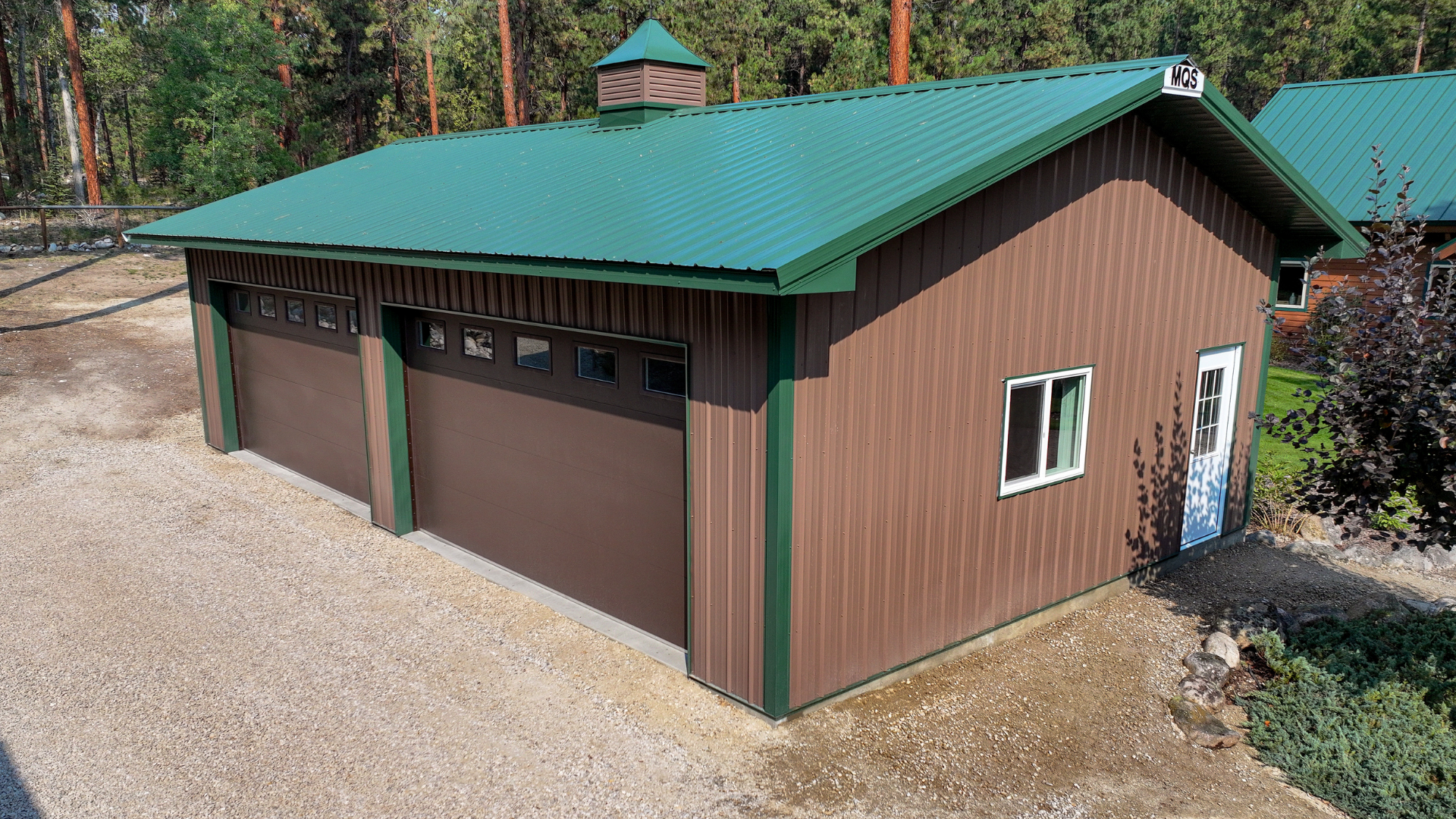 What Should You Consider When Choosing Commercial Post Frame Builders in Teton County?