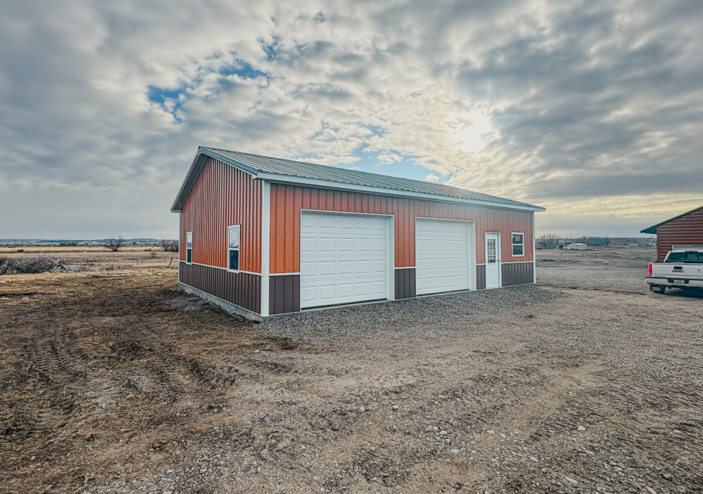 Commercial Pole Barn Builders in Custer County